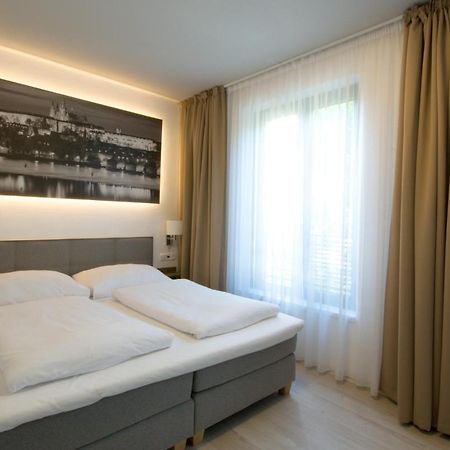 Adeba Hotel Praha Bagian luar foto