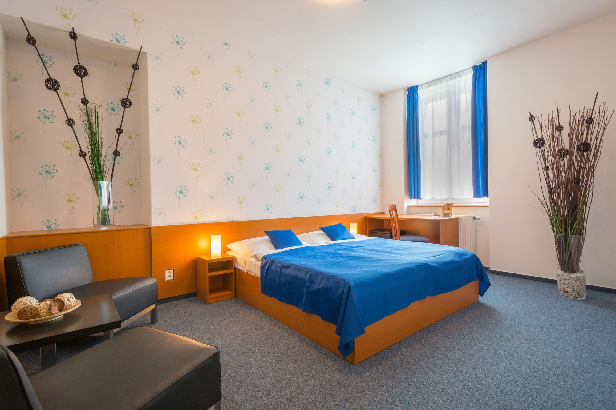 Adeba Hotel Praha Bagian luar foto