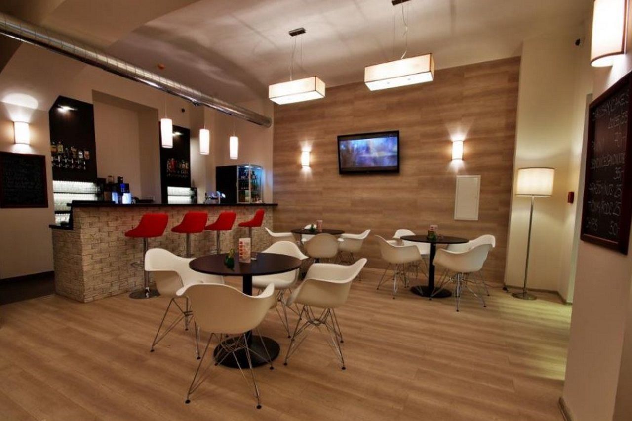 Adeba Hotel Praha Bagian luar foto