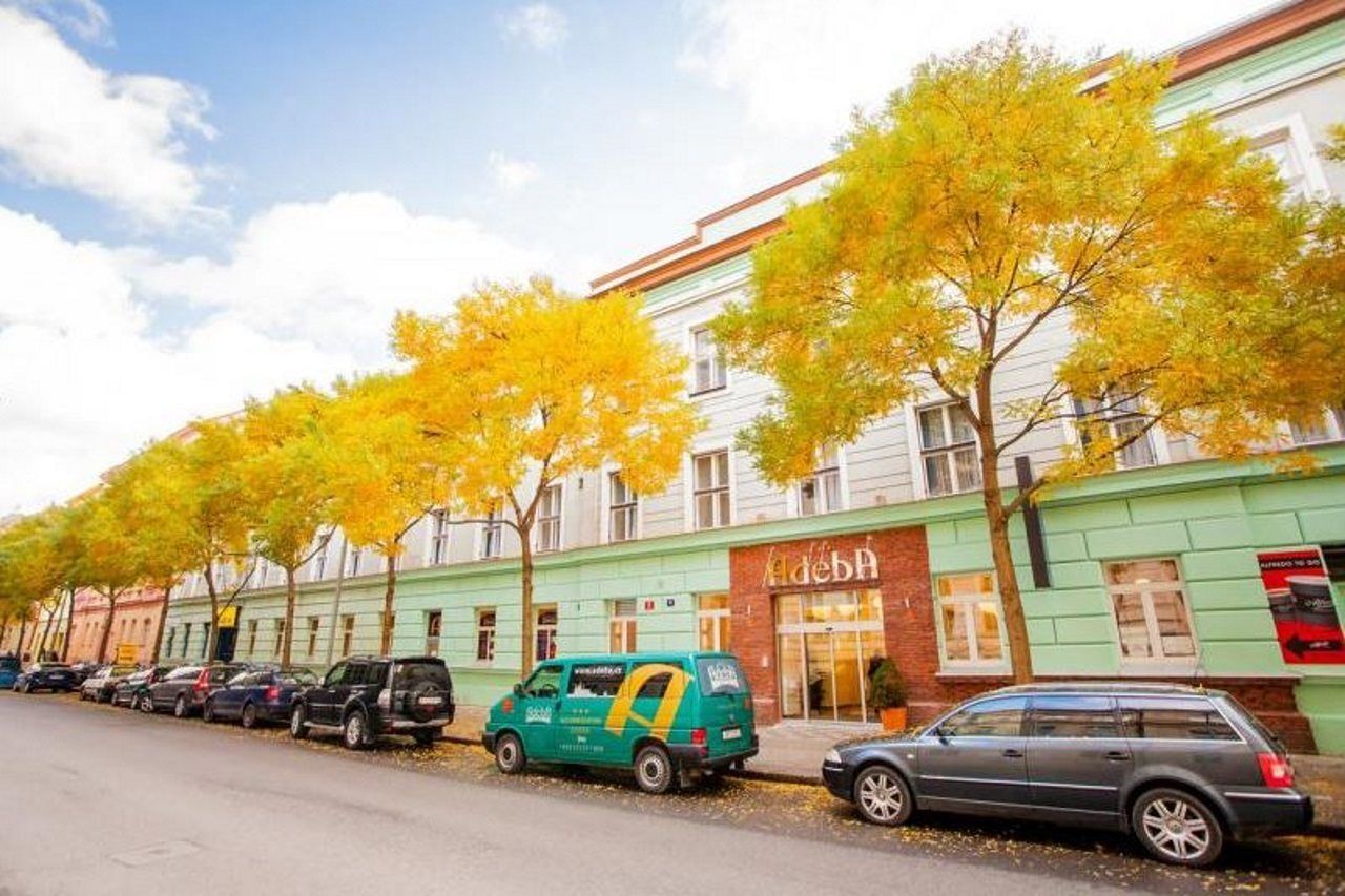 Adeba Hotel Praha Bagian luar foto