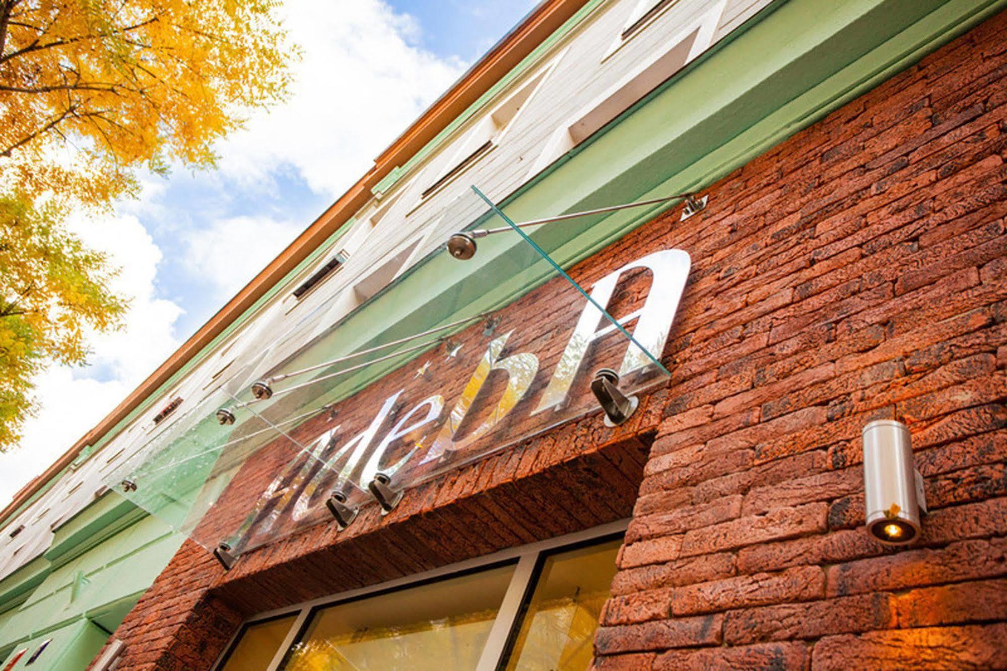 Adeba Hotel Praha Bagian luar foto