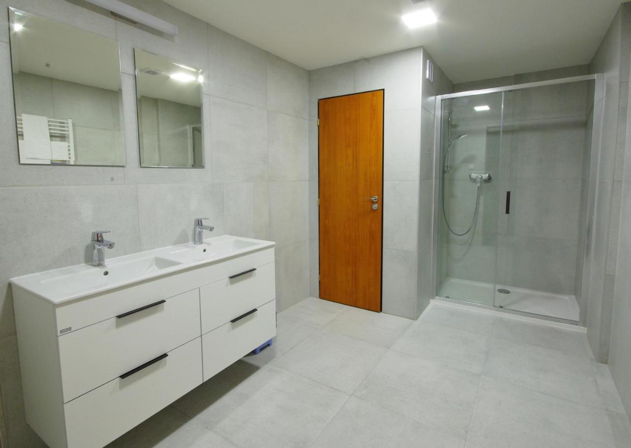 Adeba Hotel Praha Bagian luar foto
