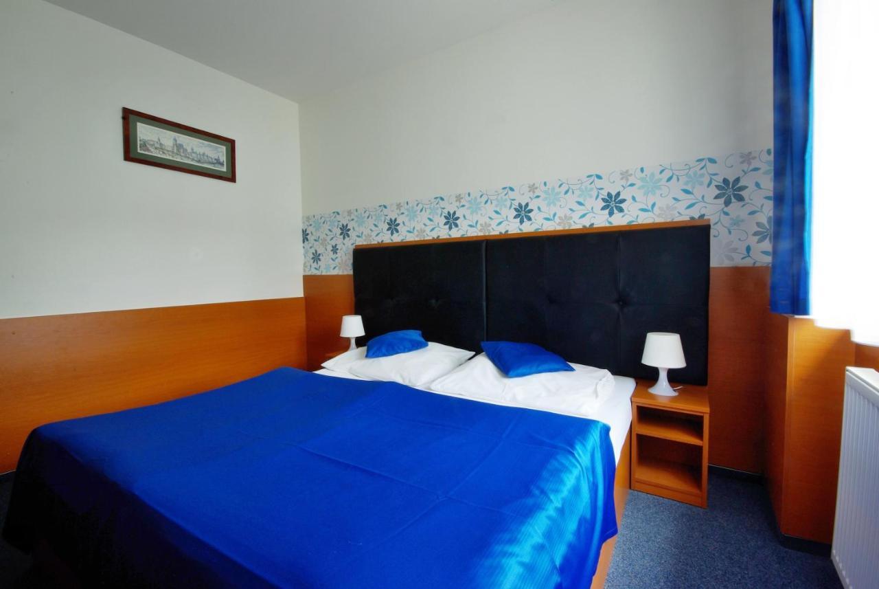 Adeba Hotel Praha Bagian luar foto