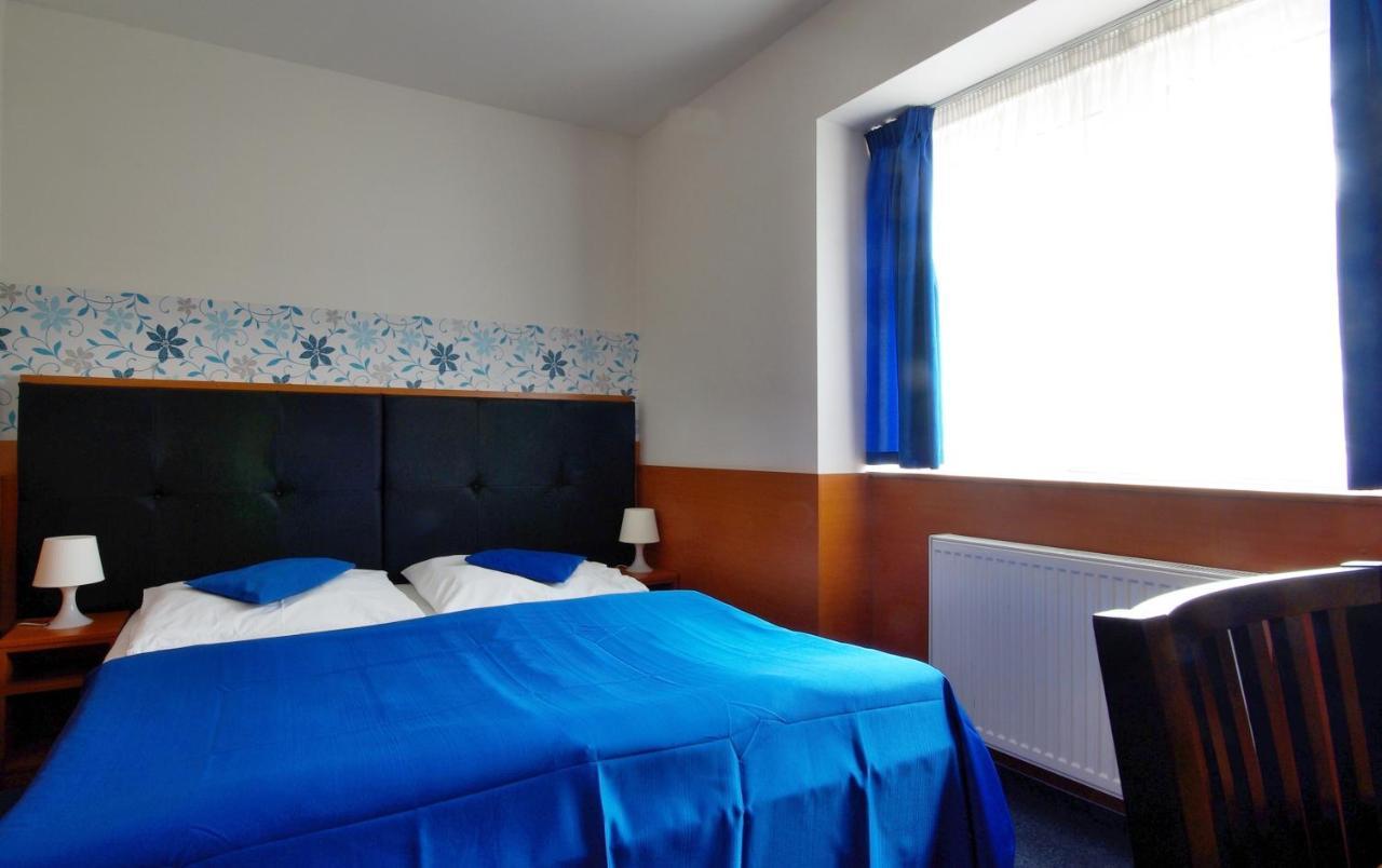 Adeba Hotel Praha Bagian luar foto
